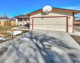 Building Photo - 1338 Jobs Peak Dr