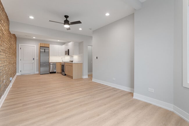 Foto del edificio - 1556 W Juneway Terrace