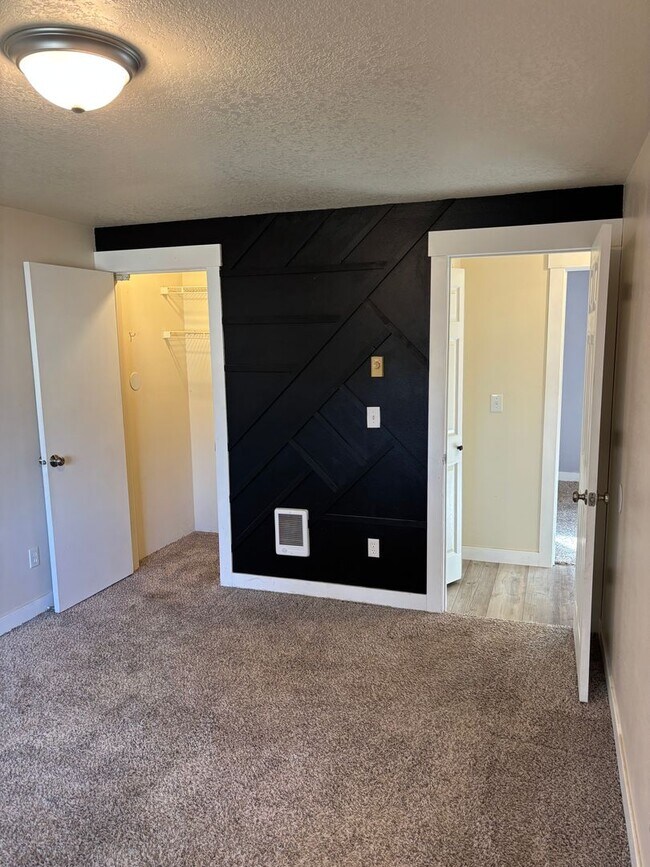 Foto del edificio - Single Story Redmond Home with Fully Fenced Yard