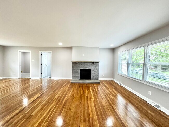 Foto del edificio - 1821 Blue Ridge Dr