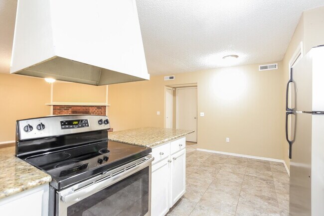 Foto del edificio - 501 Ramblin Oaks Dr