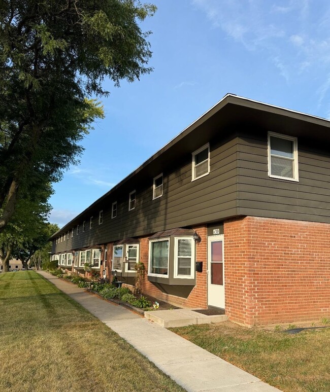 Building Photo - 1139 Talcott St