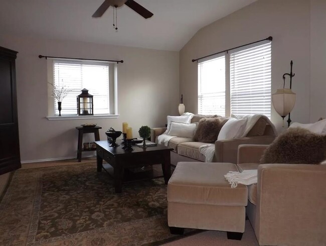 Foto del edificio - 811 Bull Creek Pkwy