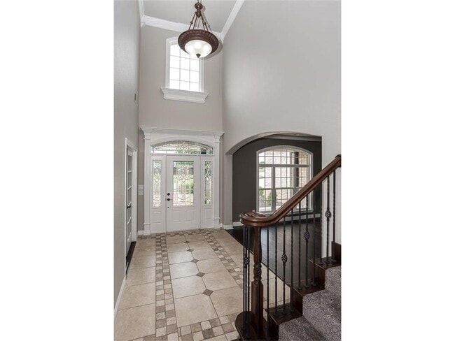 Building Photo - 601 Auburn St