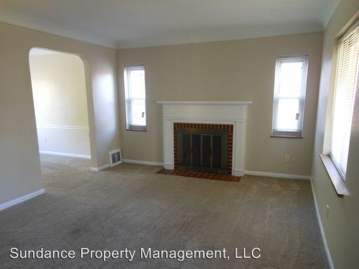 Building Photo - 1494 Clovernoll Dr