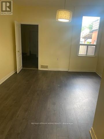 Building Photo - 19 Laughton Ave