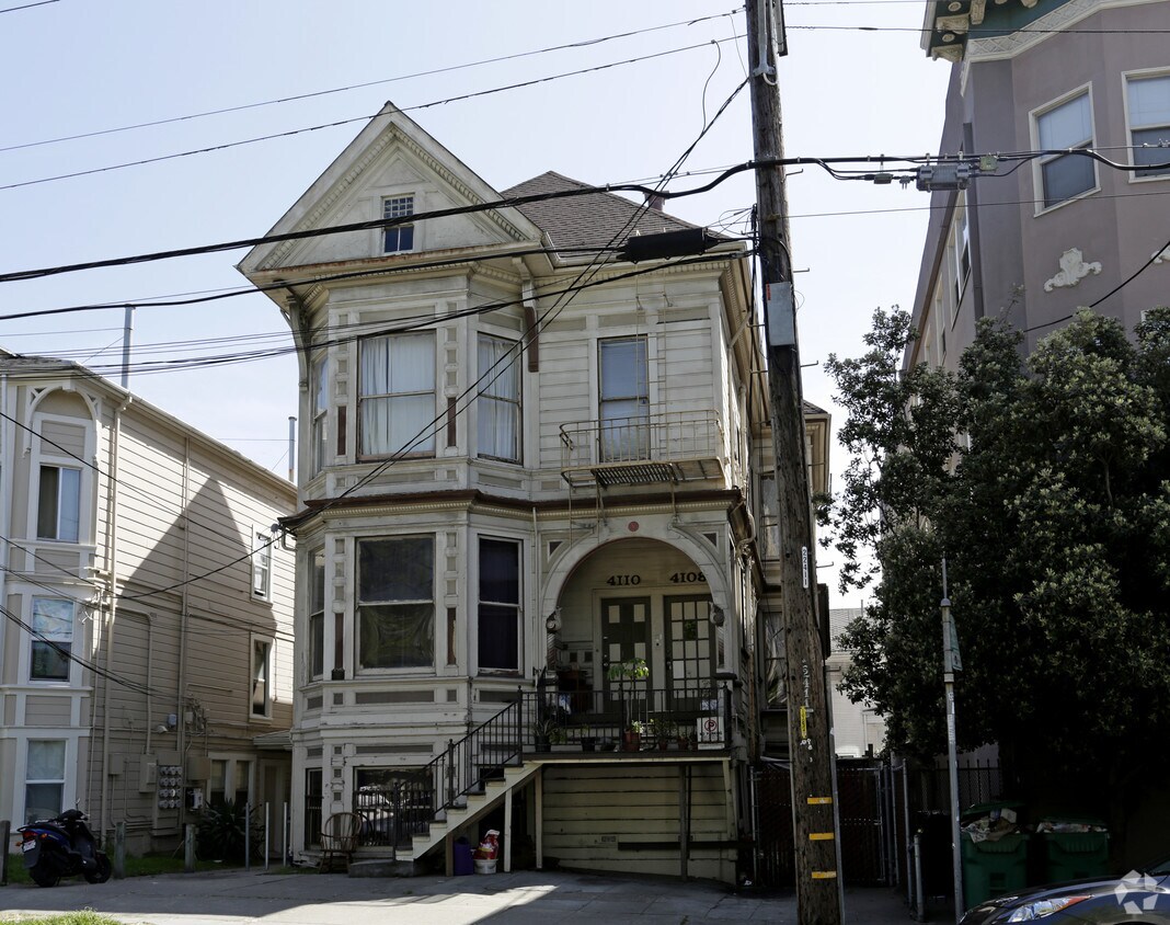 Primary Photo - 4110 Howe St