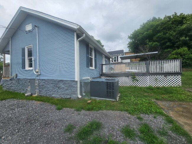 Foto del edificio - 218 Ward Ave E