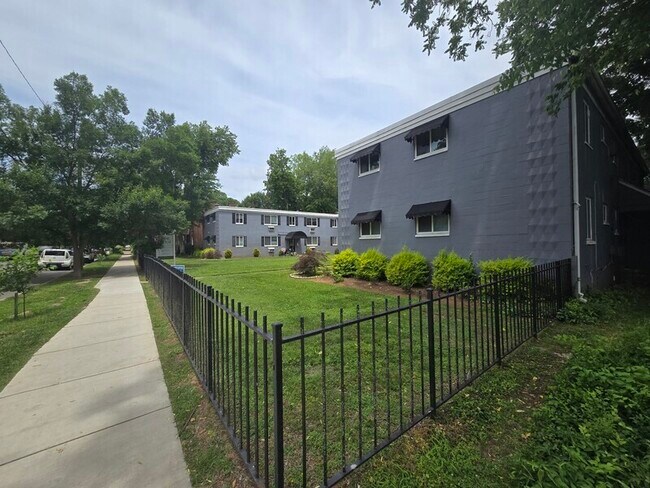 Foto del edificio - 3206 Ellwood Ave