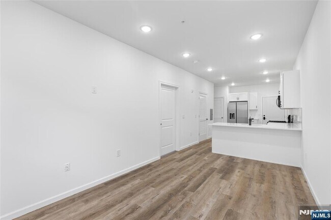 Foto del edificio - 51 E Main St