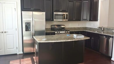 Building Photo - 103 Bayside Ct