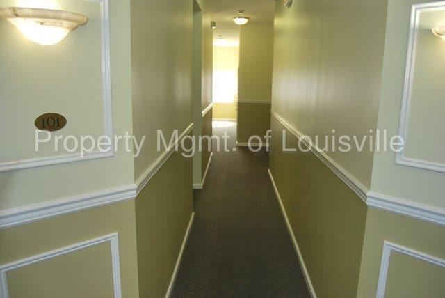 Building Photo - 9402 Magnolia Ridge Dr
