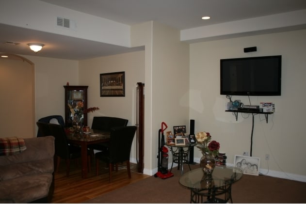  - 1612 W 146th St