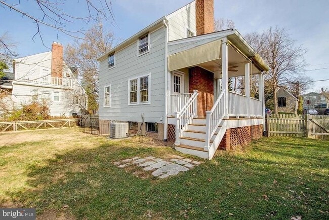 Building Photo - 1670 N Longfellow St