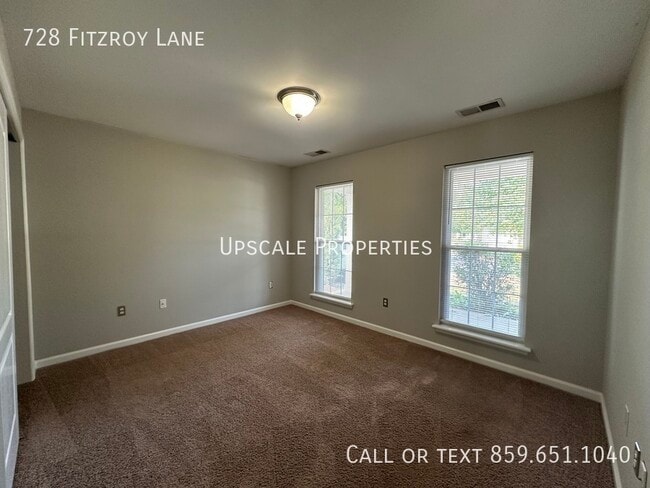 Building Photo - 728 Fitzroy Ln