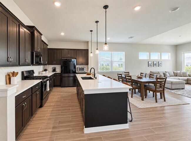 Foto del edificio - 3735 Canby Oak Blf