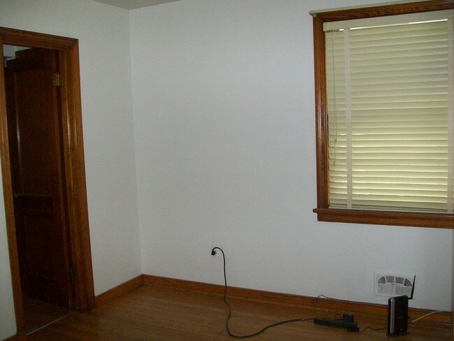 Building Photo - 5724 Heywood Rd