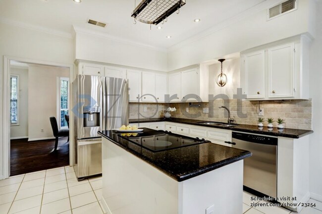 Foto del edificio - 1426 Marshall St