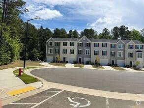 Building Photo - 801 Romeria Dr