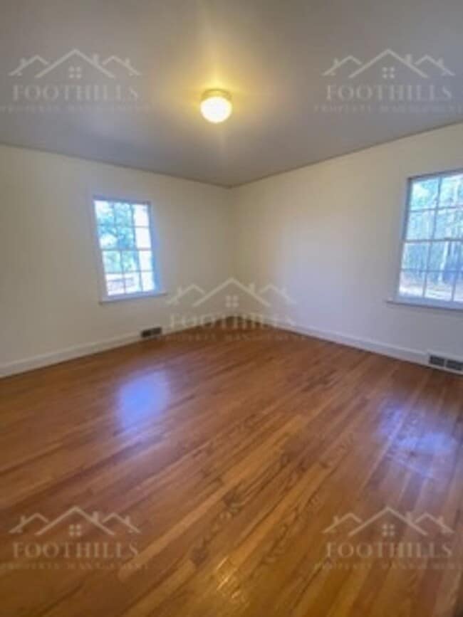 Foto del edificio - 1109 Reed Rd