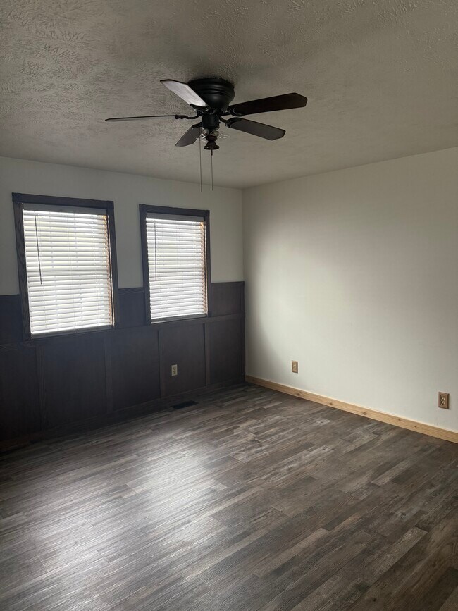 Foto del edificio - 12967 Roughys Dr