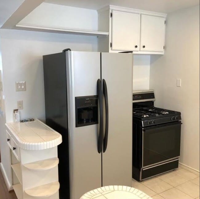 Building Photo - 2448 White Oak Dr