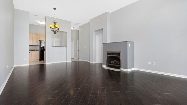 Living room - 2 - 1950 Farnsworth Ln