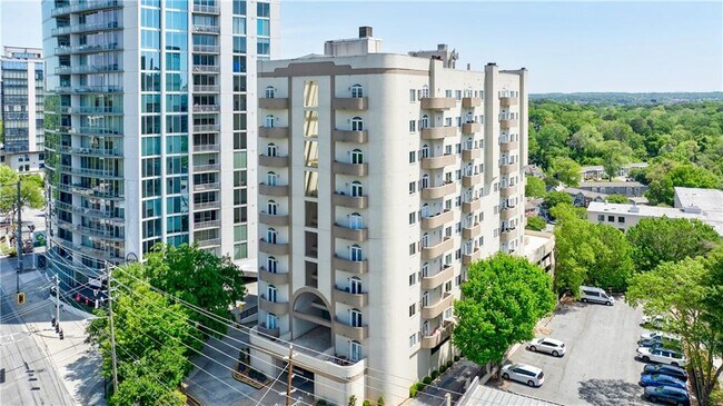 Foto del edificio - 2161 Peachtree Rd NE