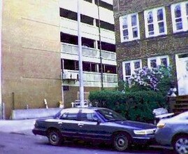 Building Photo - 1029 48th St