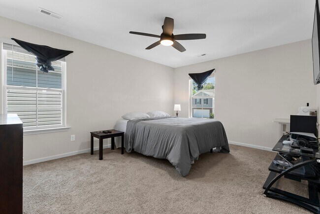 Foto del edificio - 2097 Elmridge Rd