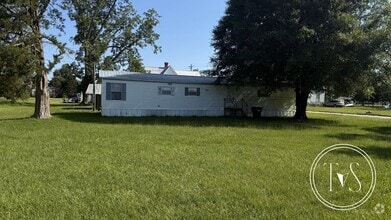 Building Photo - 426 Cedar Ave
