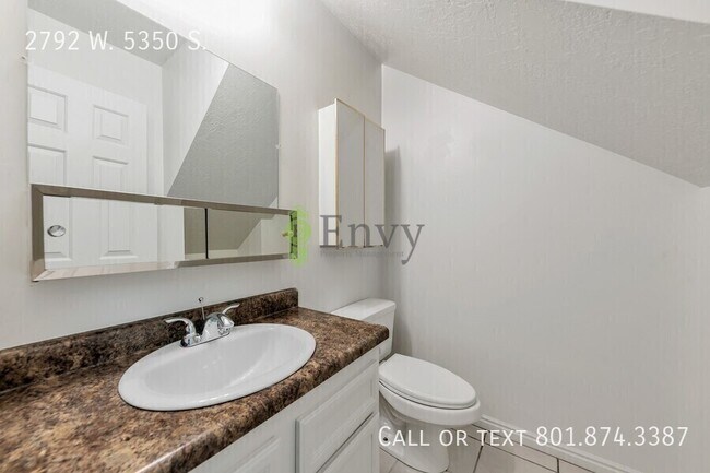 Building Photo - 2792 W 5350 S