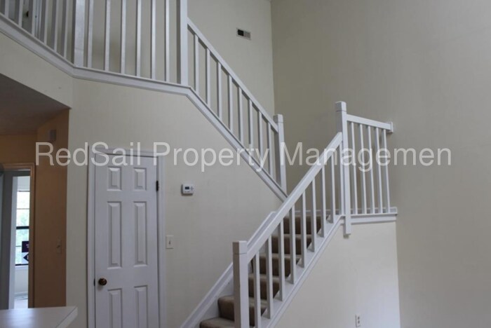 Foto del edificio - 740 Brookside Dr