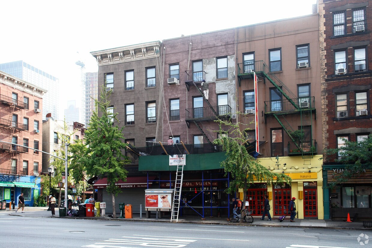 Building Photo - 656-658 9th Ave