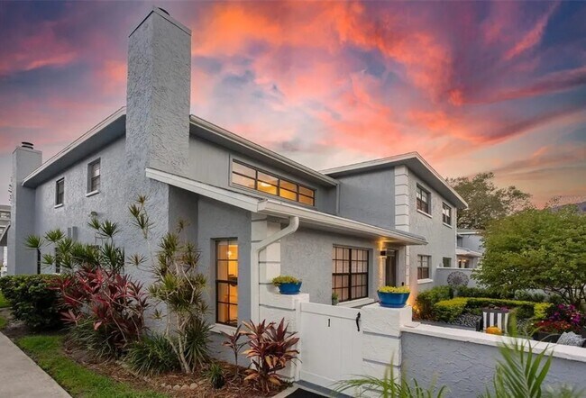 Foto del edificio - 5745 Calais Blvd N