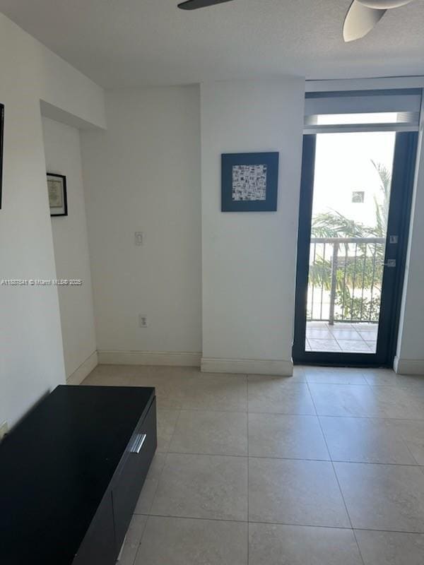 Foto del edificio - 1690 SW 27th Ave