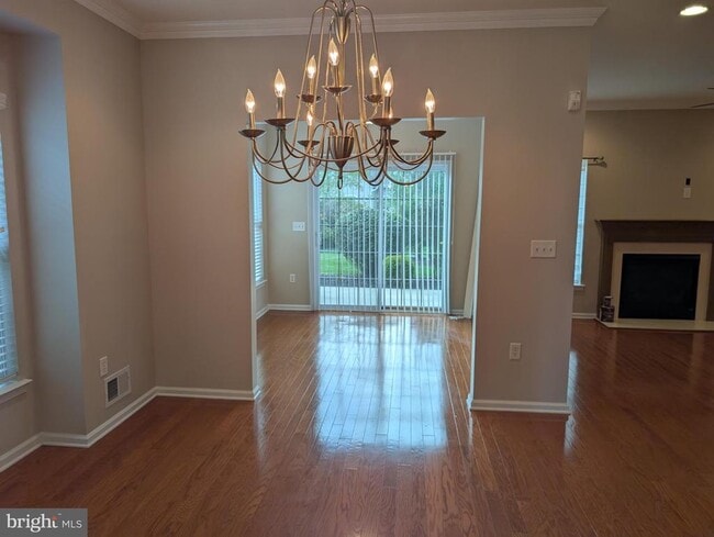 Building Photo - 302 Gosling Way