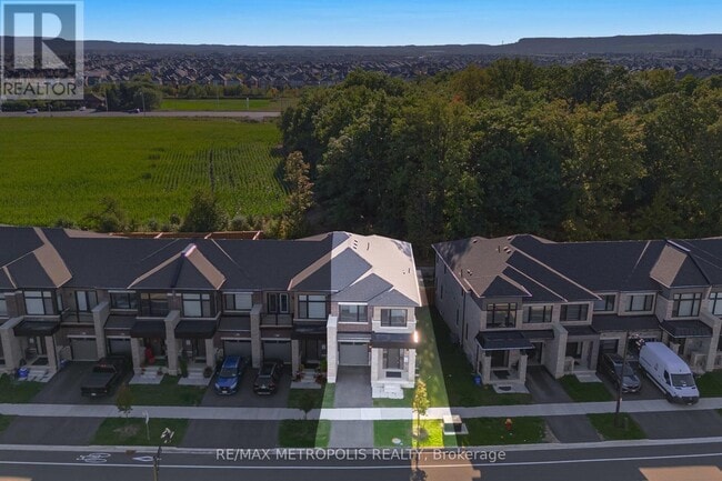 Building Photo - 1460 Rose Way
