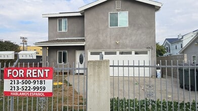 Building Photo - 425 E 129th St