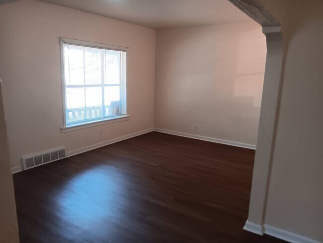 Foto del edificio - 3356N12thJ