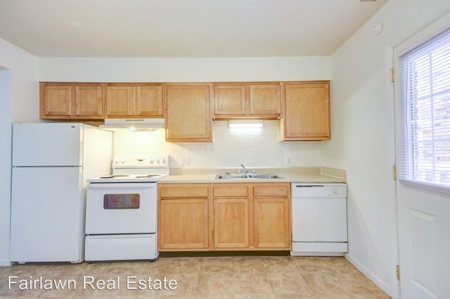 Foto del edificio - 2 br, 1.5 bath Apartment - 1515 W. Kirby Ave.