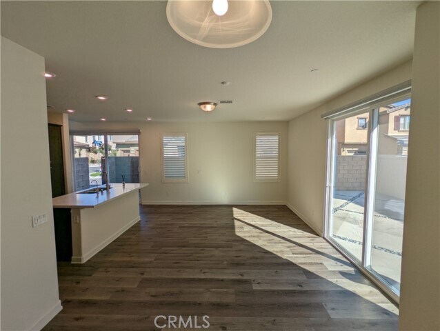Building Photo - 122 Cambria Ct
