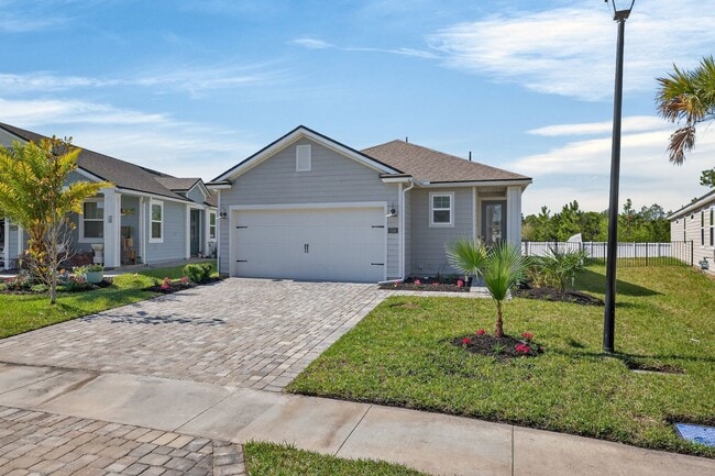 Building Photo - Resort-Style Living!