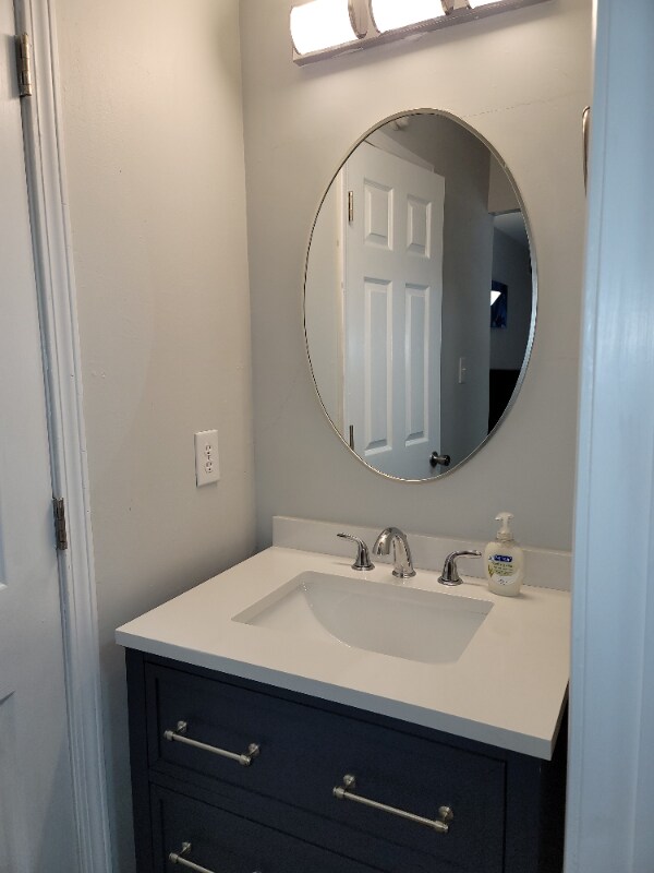 Building Photo - 1295 Schaub Dr