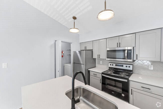 Building Photo - Silverwood Apartments