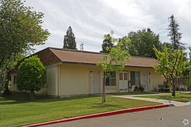 The Meadows Apartments Visalia Ca Apartments Com