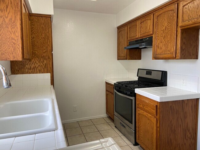 Building Photo - 1241 E Ave R