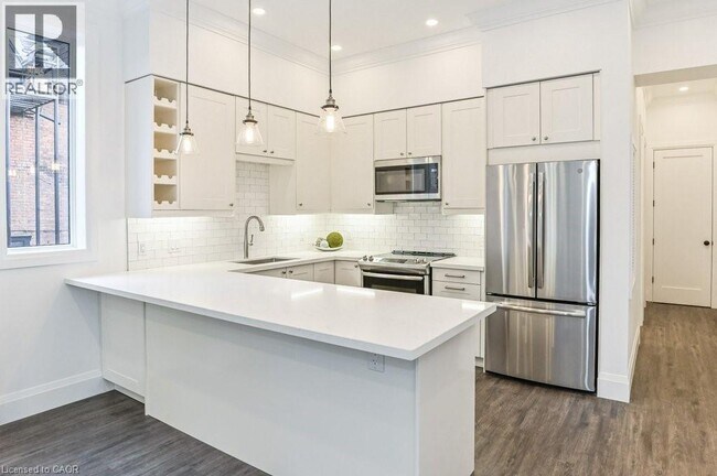 Photo du bâtiment - 139 MacNab St S