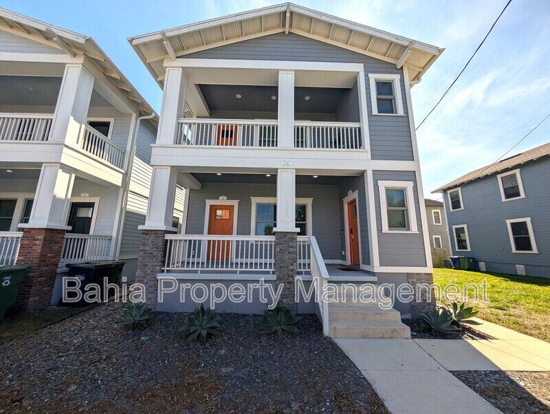 Primary Photo - 1707 E Columbus Dr