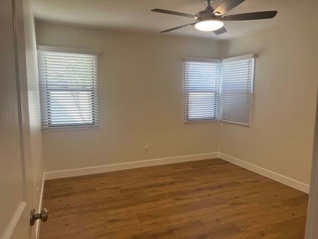 Cama 1 - 17531 Tribune St
